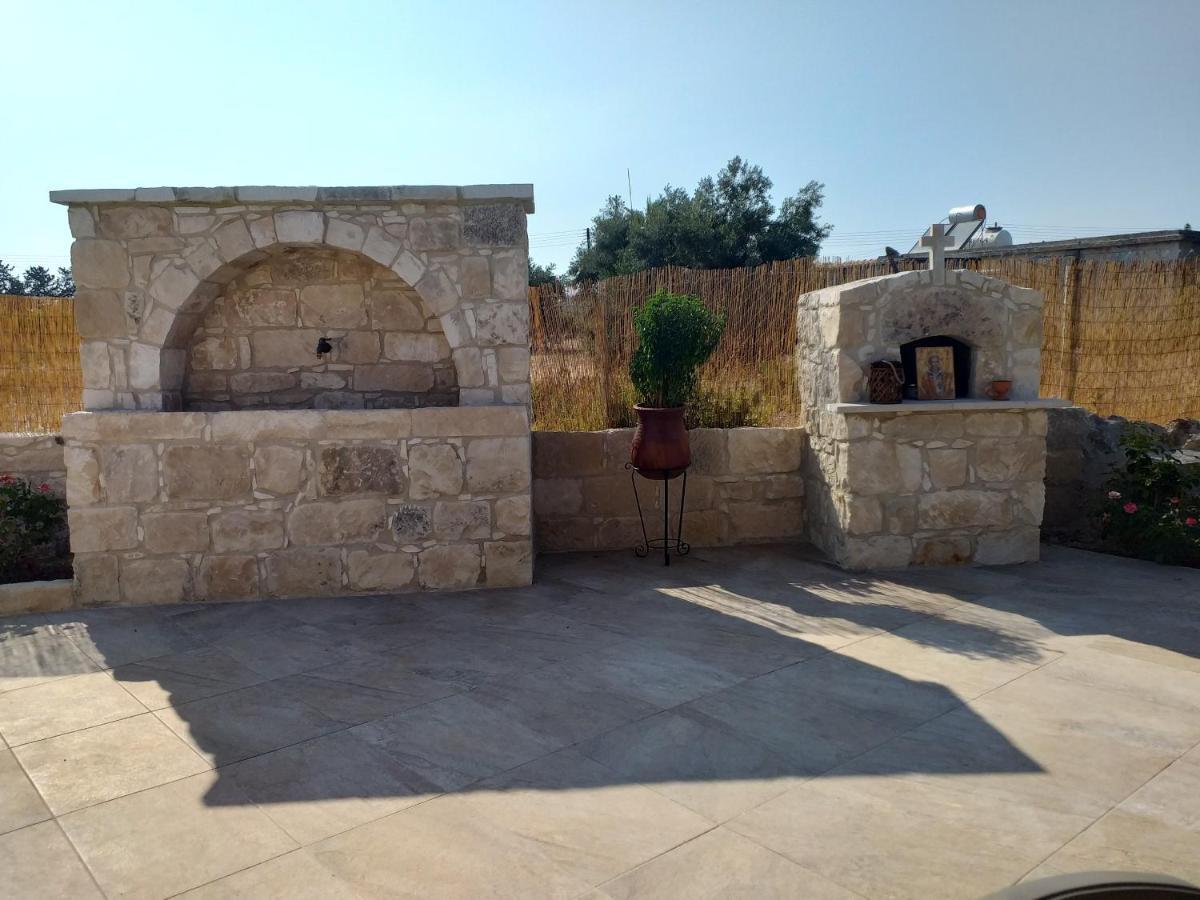Villa Yioukkas Paphos Ngoại thất bức ảnh